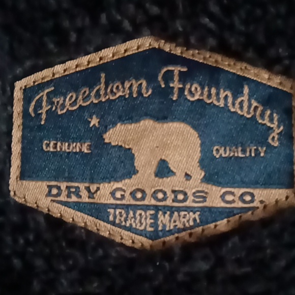 Freedom Foundry Sherpa Lined Fleece Black and Gray Plaid Flannel Shirt - Picture 6 of 7